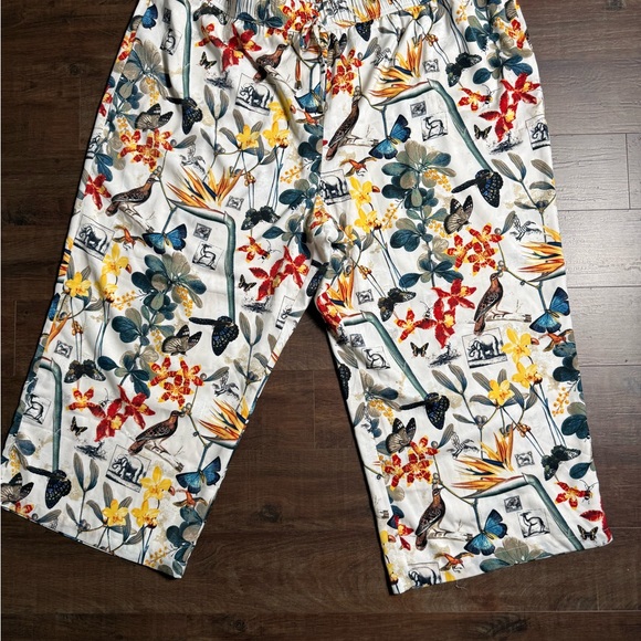 Nicole Miller Floral and Butterfly Print Drawstring Ankle Pants. - Picture 6 of 7